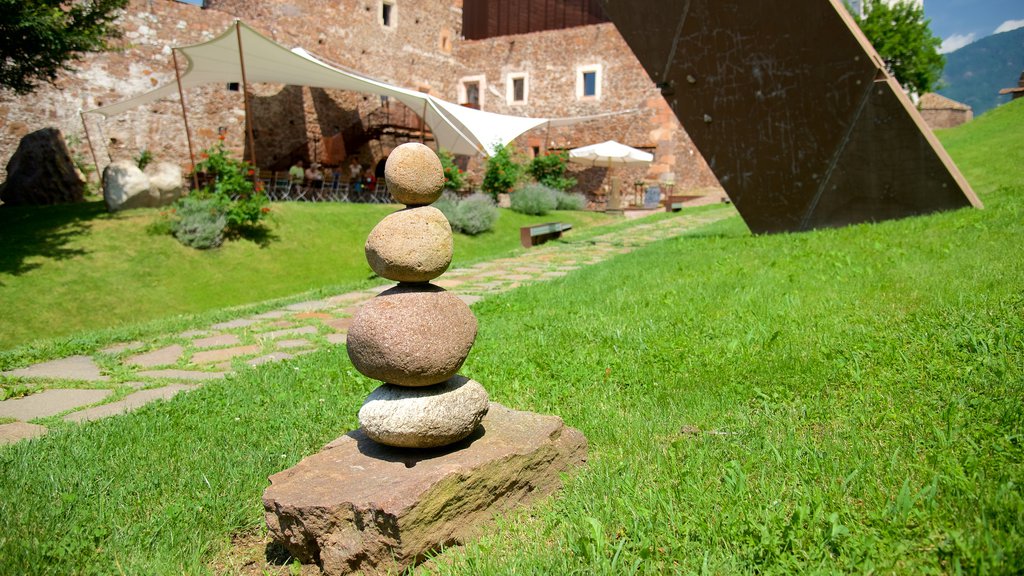 Messner Mountain Museum Firmian featuring a monument