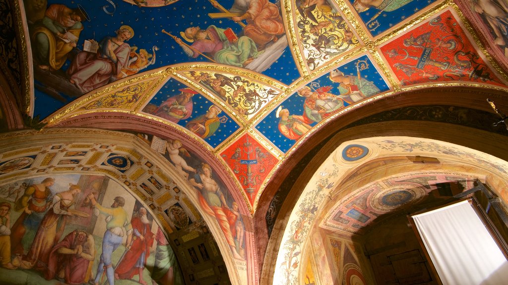 Perugia que incluye vistas interiores, elementos religiosos y arte