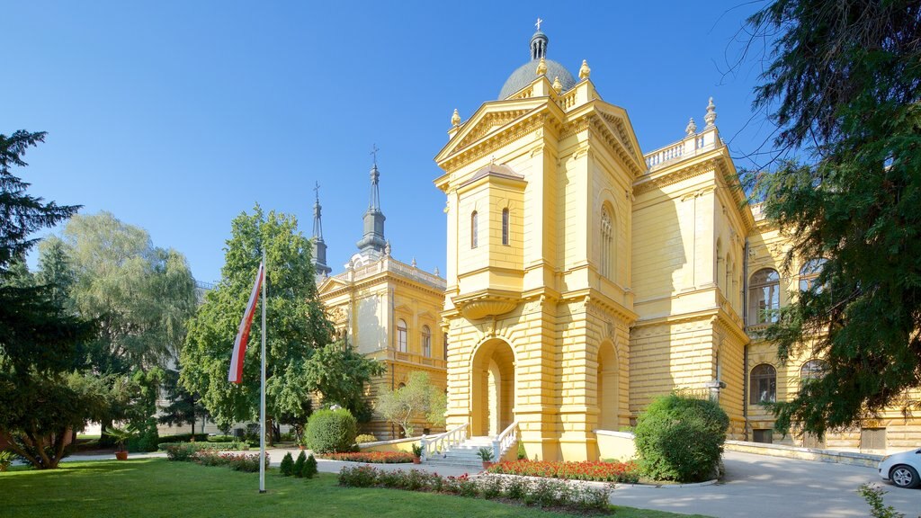 Sremski Karlovci que incluye patrimonio de arquitectura y un jardín