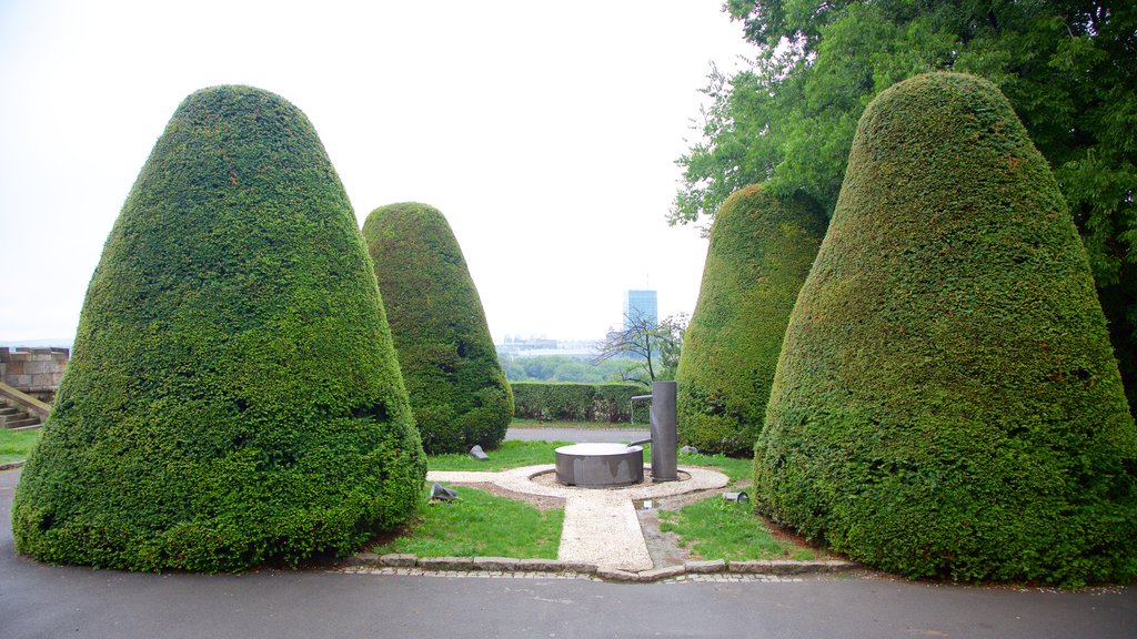 Kalemegdan Park which includes a park and a monument