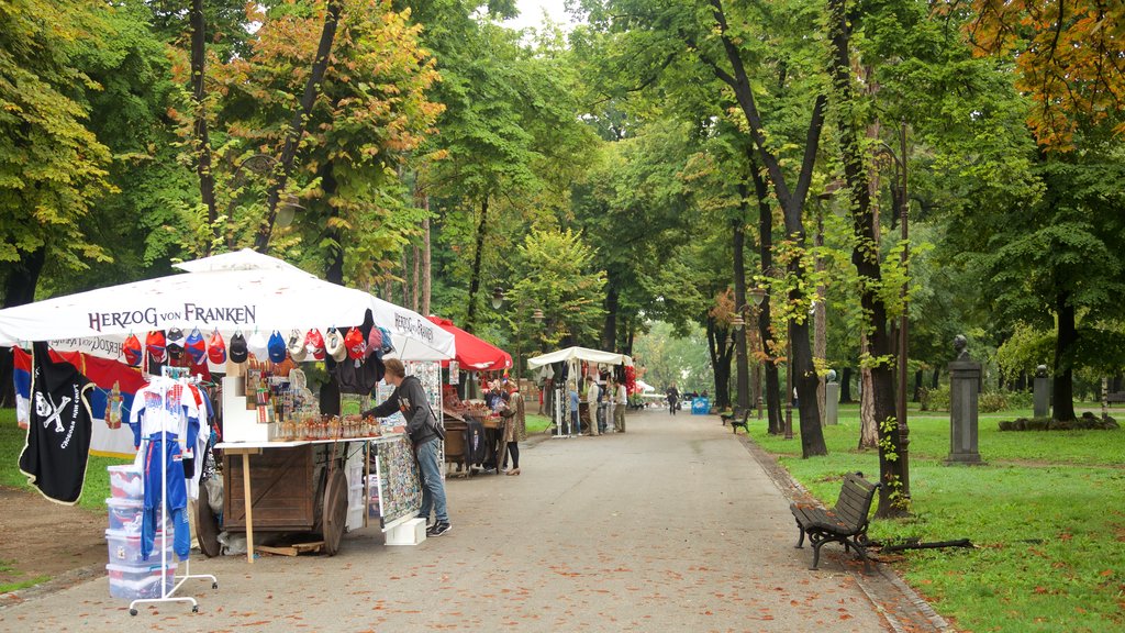 Kalemegdan Park showing a park and markets