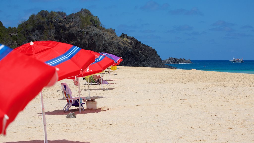 Cacimba do Padre-stranden som inkluderar en sandstrand och kustutsikter