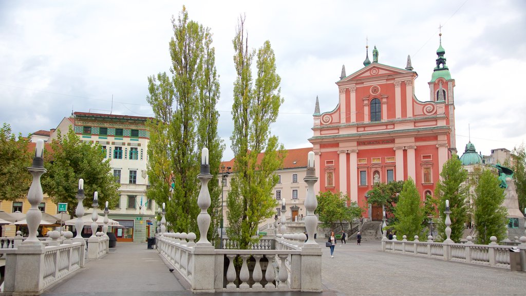 Triple Bridge which includes heritage architecture, a city and a square or plaza