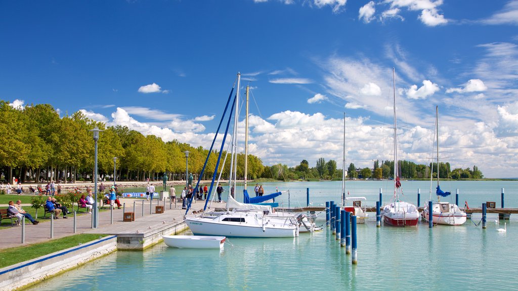 Balatonfured showing a marina