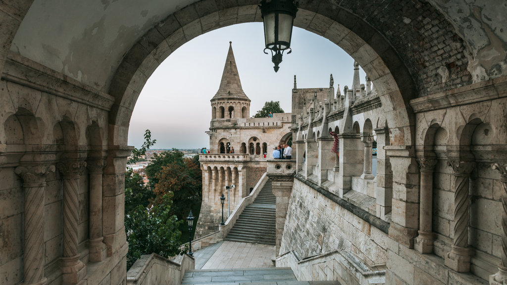 Fisherman\'s Bastion showing a castle and heritage architecture