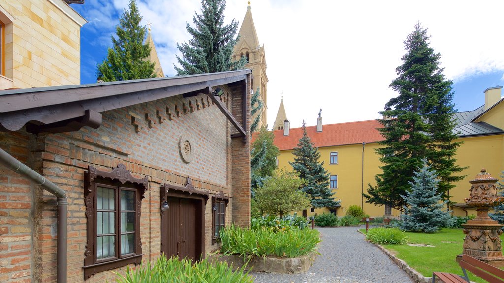 Pécs montrant château ou palais