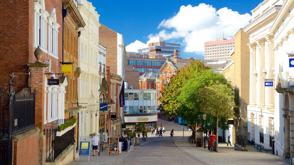 Nottingham showing street scenes and a city