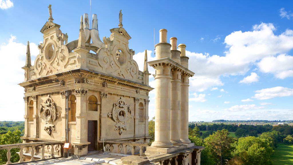 Nottingham featuring heritage architecture and a castle