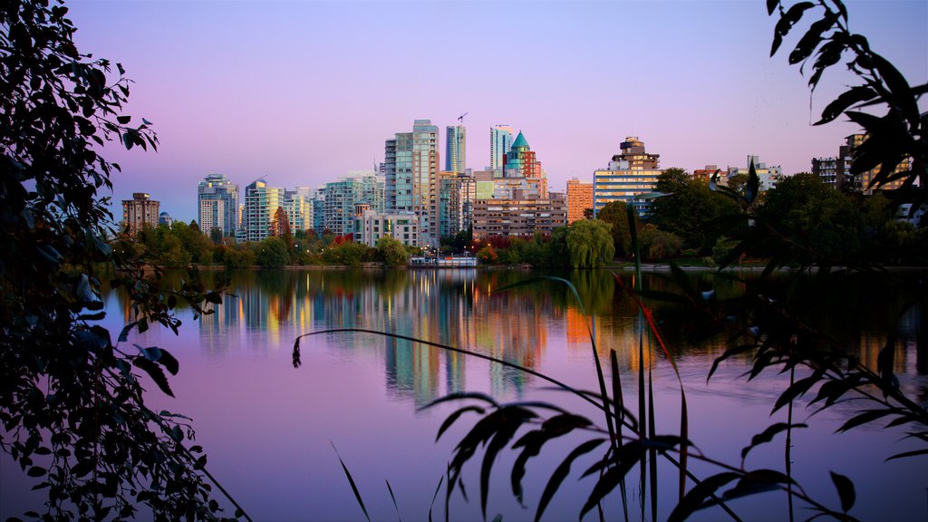 Stanley Park showing a river or creek and a city