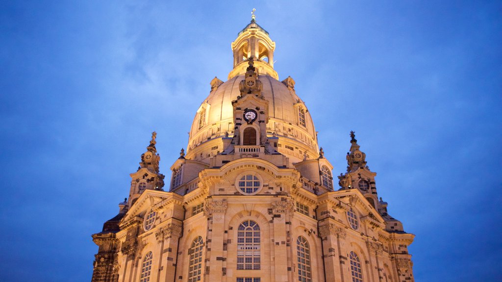 New Market Square showing a church or cathedral