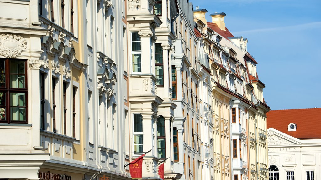 Neumarkt mostrando uma cidade