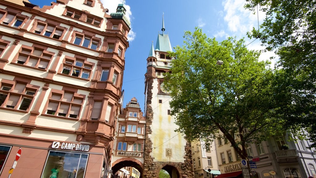 Martinstor Gate showing a city