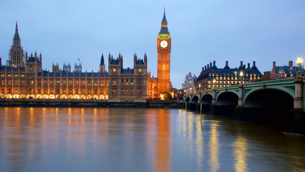 Houses of Parliament showing a bridge, a monument and heritage architecture