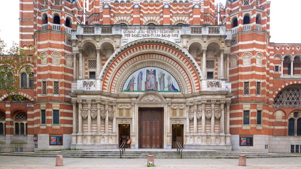 London City Centre showing heritage architecture and a church or cathedral