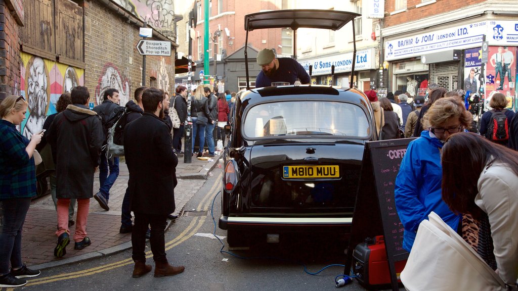 Londres que incluye mercados, imágenes de calles y ambiente de café