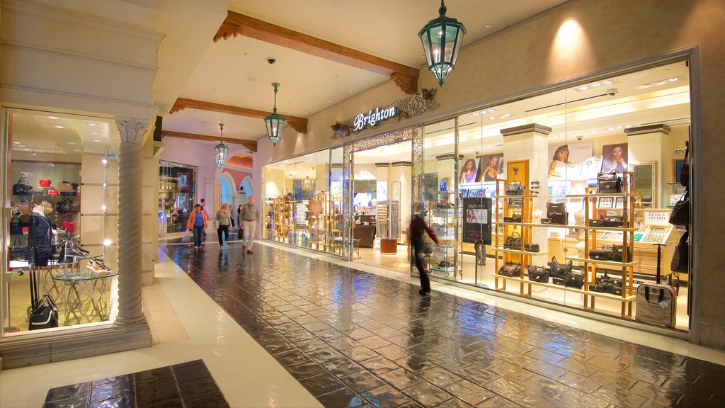 Grand Canal Shoppes showing interior views and shopping