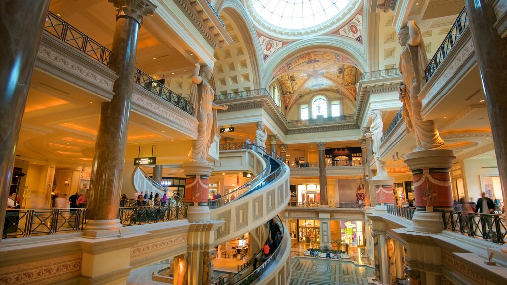 Las Vegas showing interior views and shopping