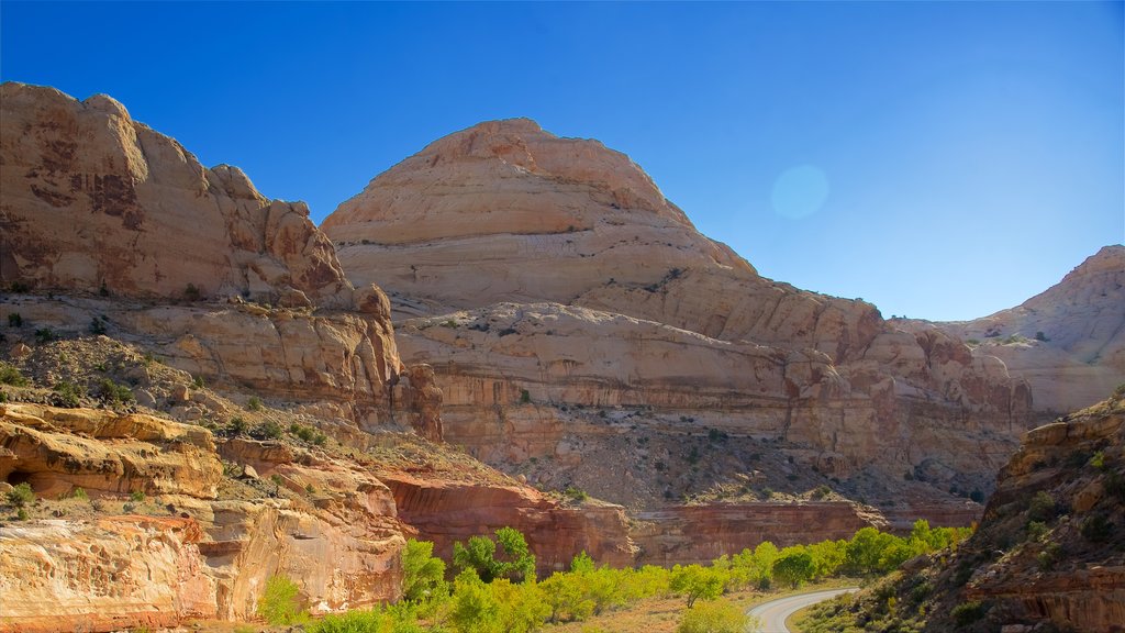 The Hickman Bridge Trail showing a gorge or canyon and landscape views