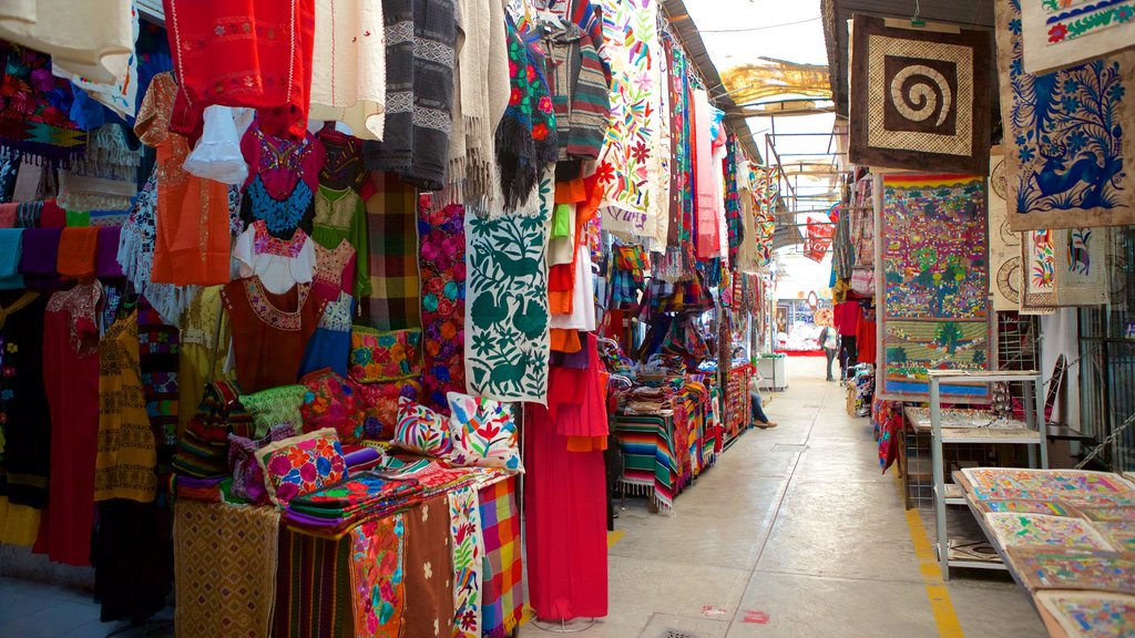 La Ciudadela mostrando mercados