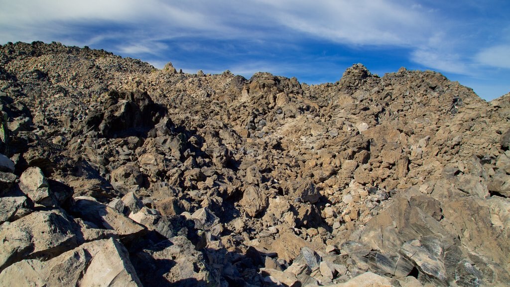 Newberry National Volcanic Monument which includes tranquil scenes