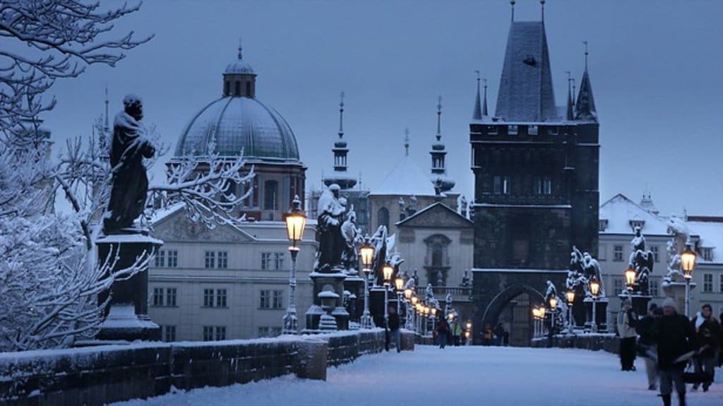 Prague Charles-Bridge1.jpg