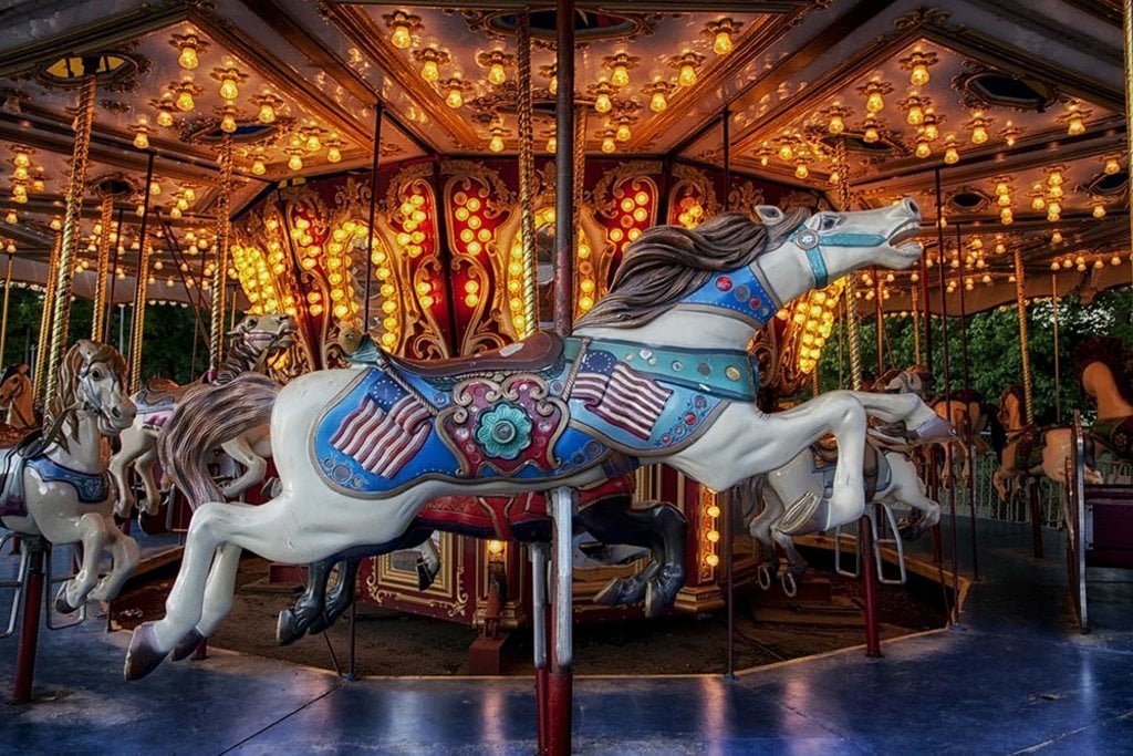 carrousel.jpg