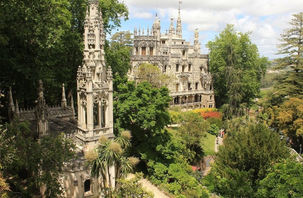 Lisbon-Sintra-Quinta da Regaleira_Pixabay.jpg