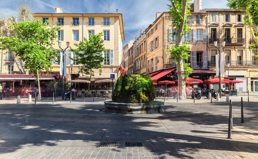 Aix-en-Provence_Francesca Cobbett.jpg