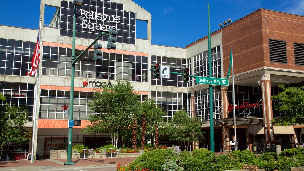 Bellevue Square que incluye una plaza y imágenes de calles