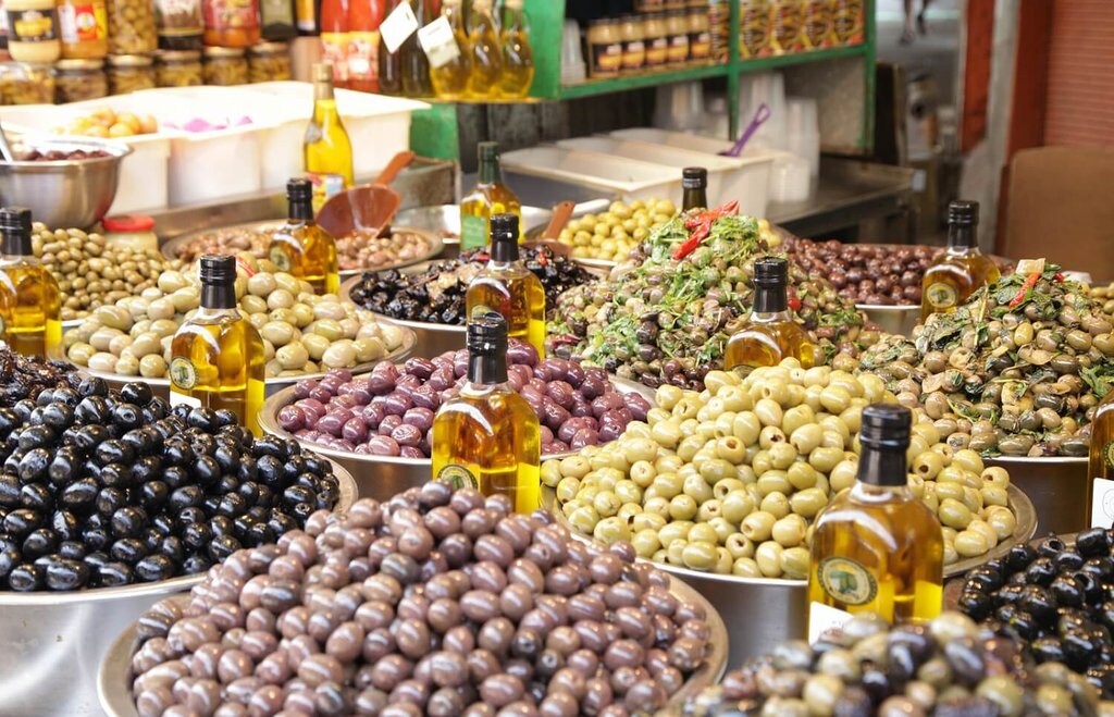 Tel Aviv - Gastronomy_VisualHunt (1).jpg
