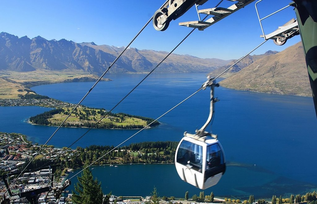 NZ SouthIsland-Queenstown-Active_GettyImages.jpg