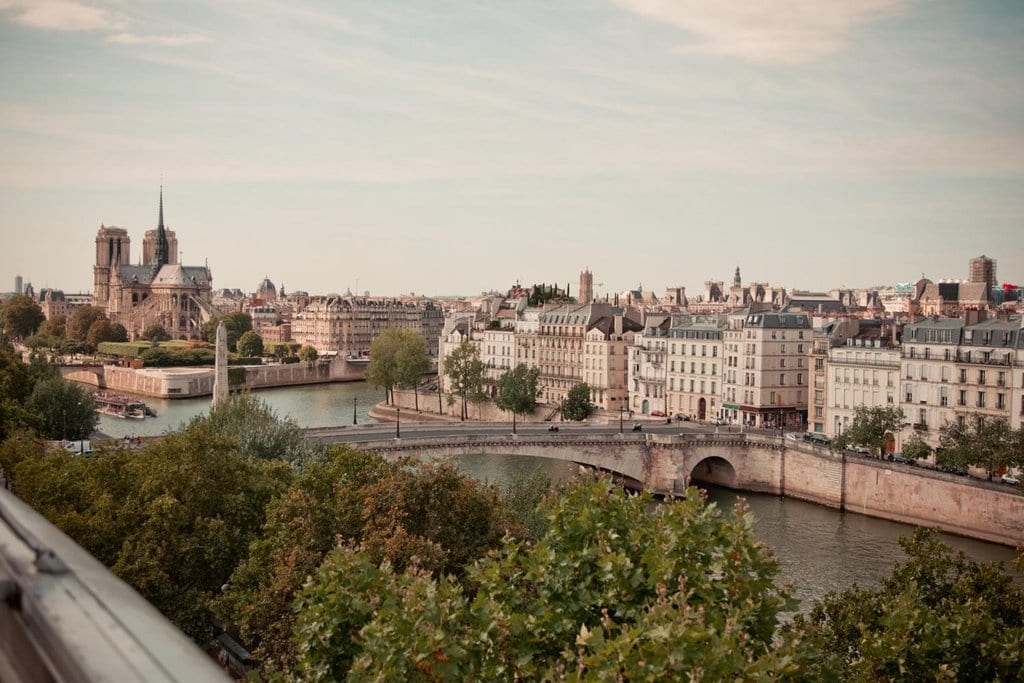 vue sur Notre-Dame de Paris - Institut du Monde Arabe - 75005 Paris.jpg