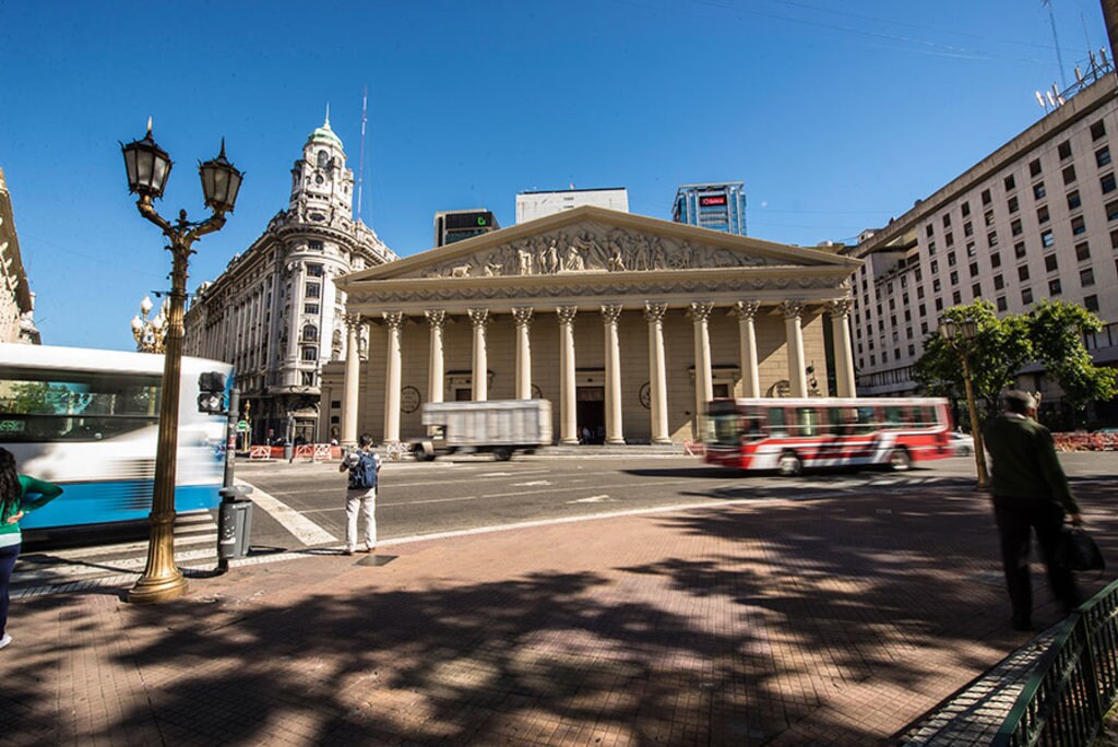 Buenos-Aires_cathedral.jpg