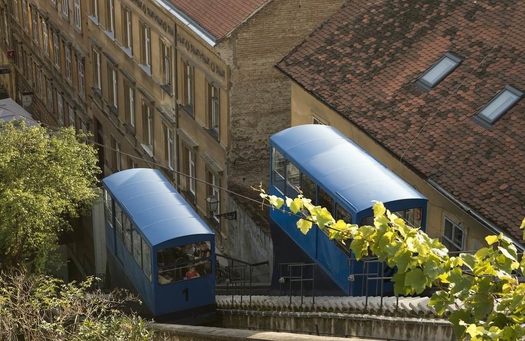 Zagreb_Party_funicular_VisualHunt.jpg