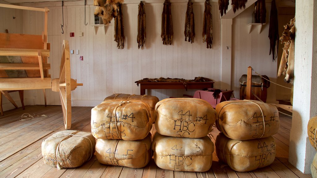 Fort Vancouver National Historic Site que inclui vistas internas