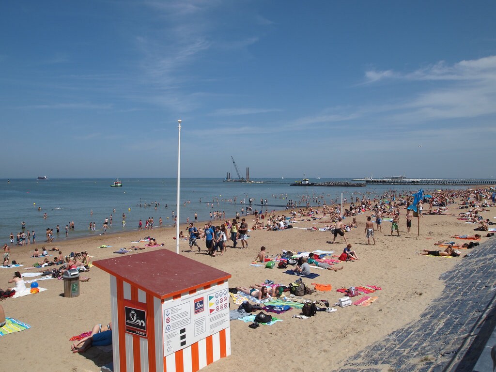 Belgian Coast_Family_Oostende_Flickr.jpg