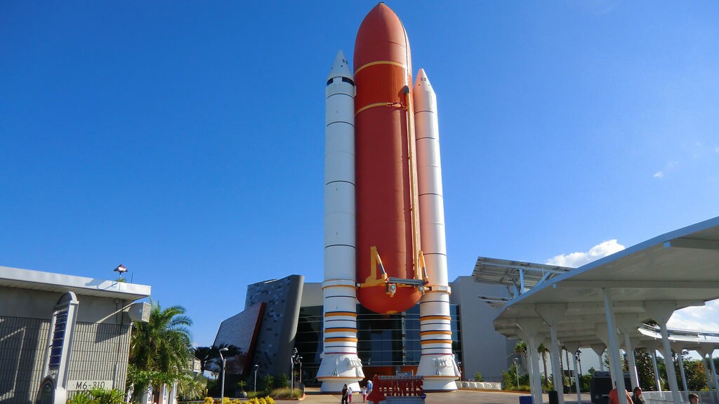 Florida_family_kennedy space center_visualhunt.jpg