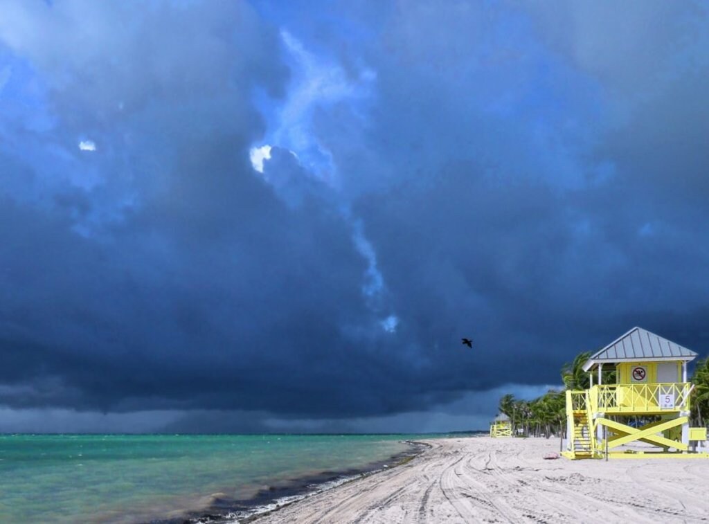 Florida_family_keybiscayne_visualhunt.jpg