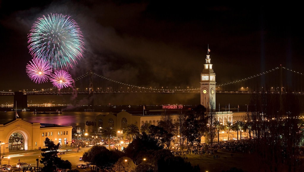 San Francisco_NewYear_Fireworks_Flickr.jpg