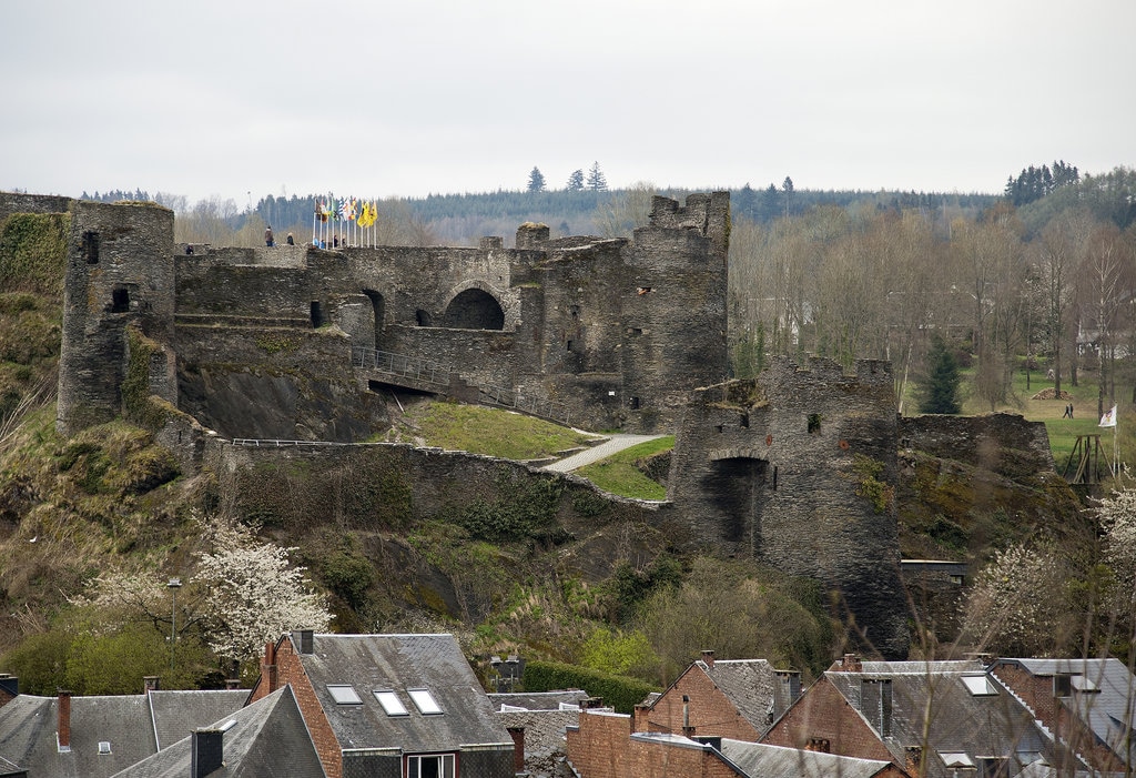 Ardennen_family_chateaufeodal_Flickr.jpg