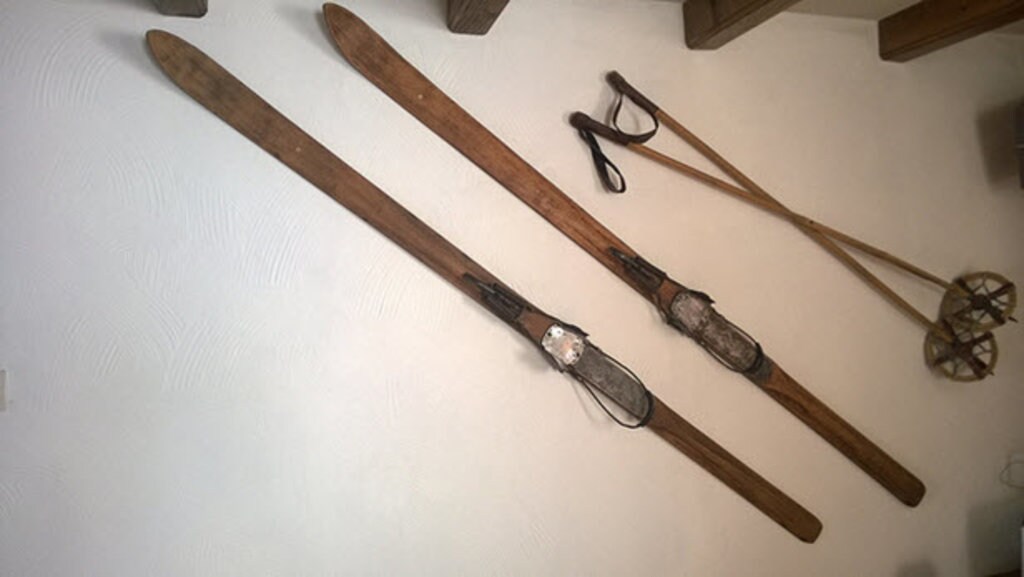 old skis.jpg