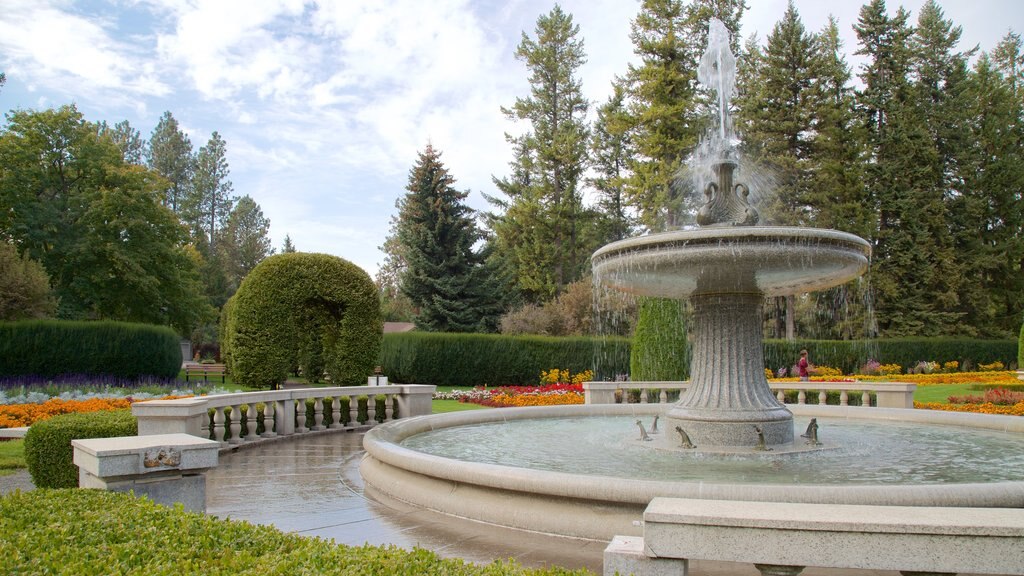 Manito Park showing a fountain and a park