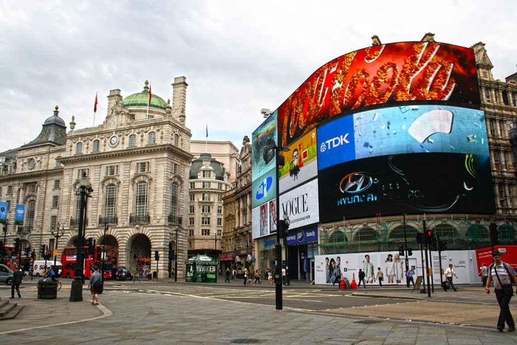 picadilly-circus-CCommons.jpg