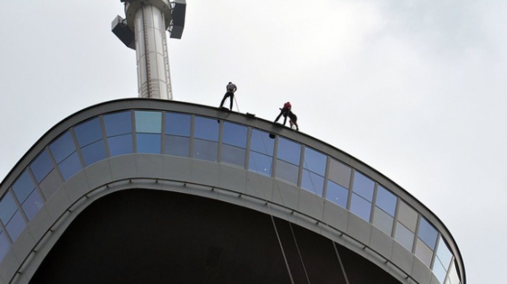 rotterdam_zomer_abseileneuromast.jpg