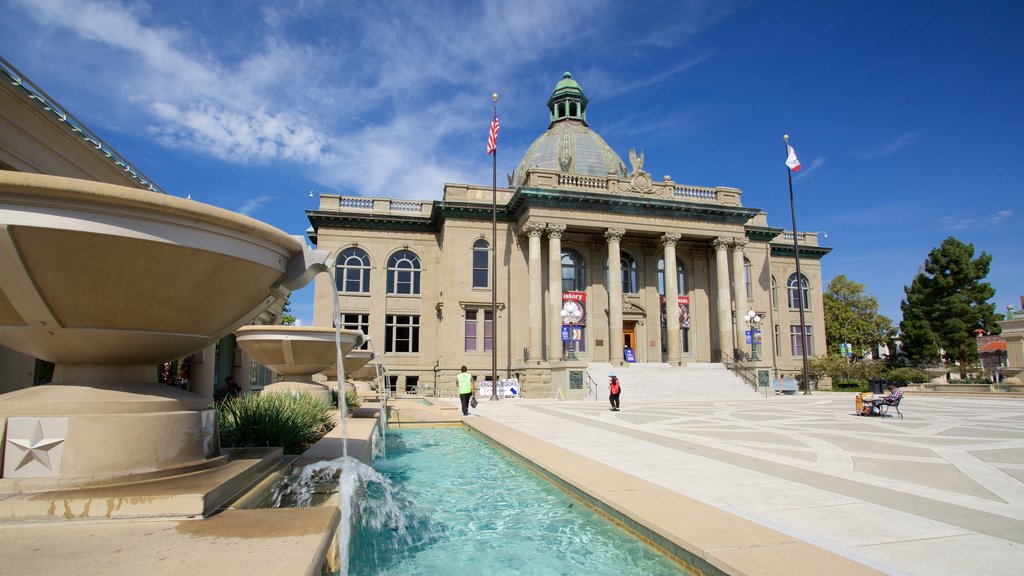 Redwood City showing an administrative buidling, heritage architecture and a fountain