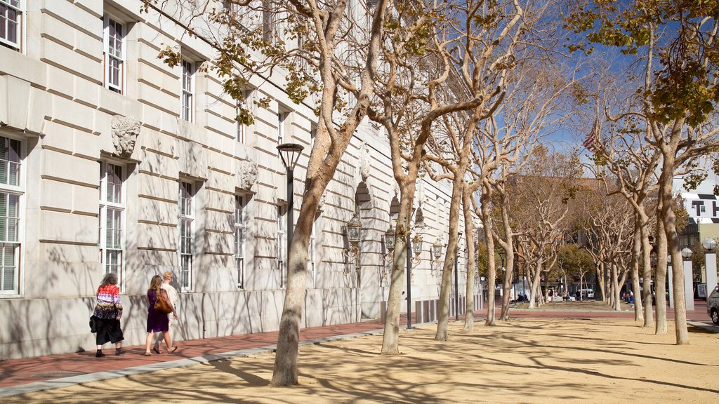 Civic Center showing street scenes