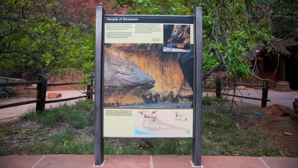 Temple of the Sinawava showing signage