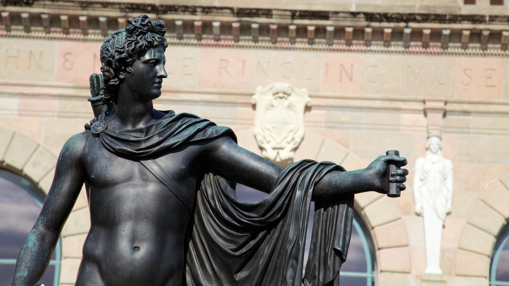 Museu de Arte Ringling que inclui uma estátua ou escultura