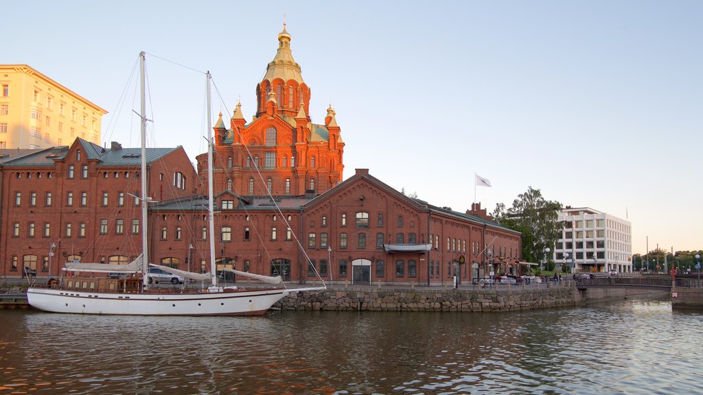 Uspenski Cathedral showing a marina and a church or cathedral