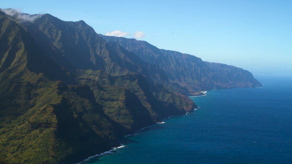 NaPali Coast State Park que incluye vistas de paisajes, vistas generales de la costa y montañas